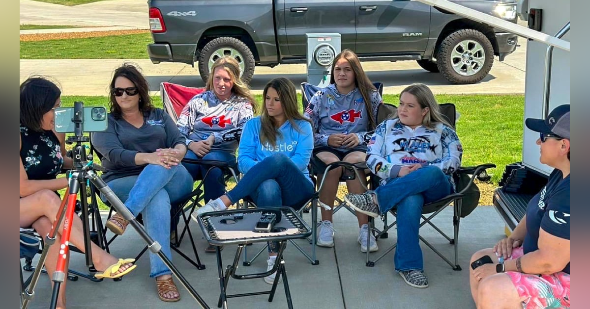 EP. 291 Girls Gone Fishin': The Rise of Female Anglers in Competitive Fishing EP. 291 Girls Gone Fishin': The Rise of Female Anglers in Competitive Fishing