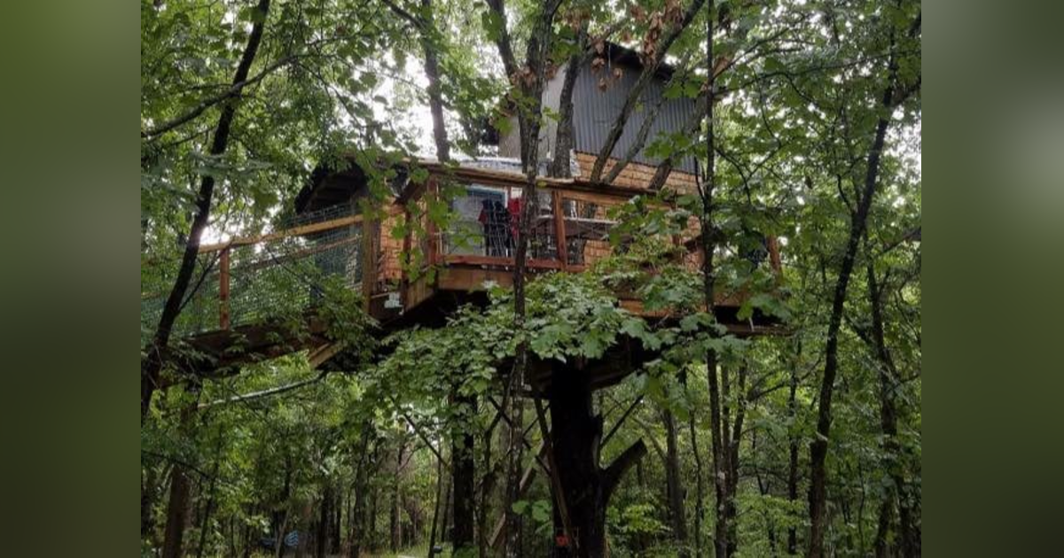 Eufaula Treehouse Tree-sort - Eufaula, Oklahoma Eufaula Treehouse Tree-sort - Eufaula, Oklahoma