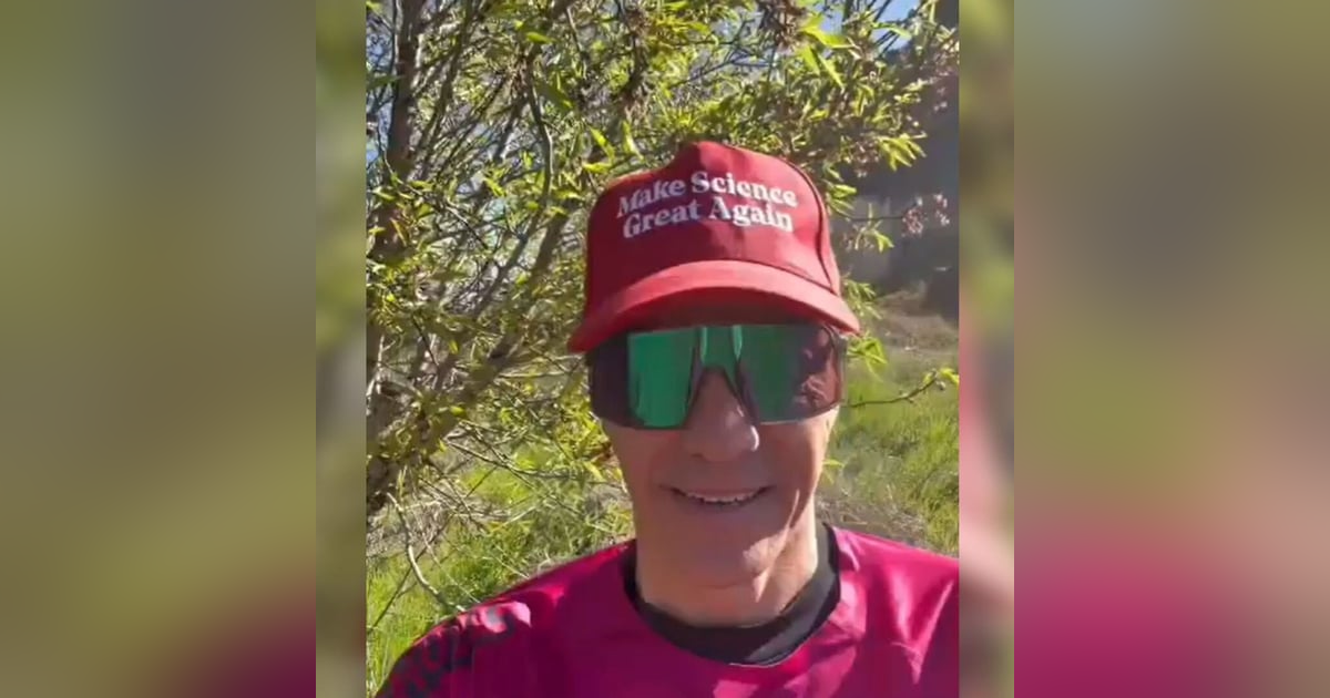 Federico a las 7: Sánchez se ríe de Trump y éste señala a España Federico a las 7: Sánchez se ríe de Trump y éste señala a España