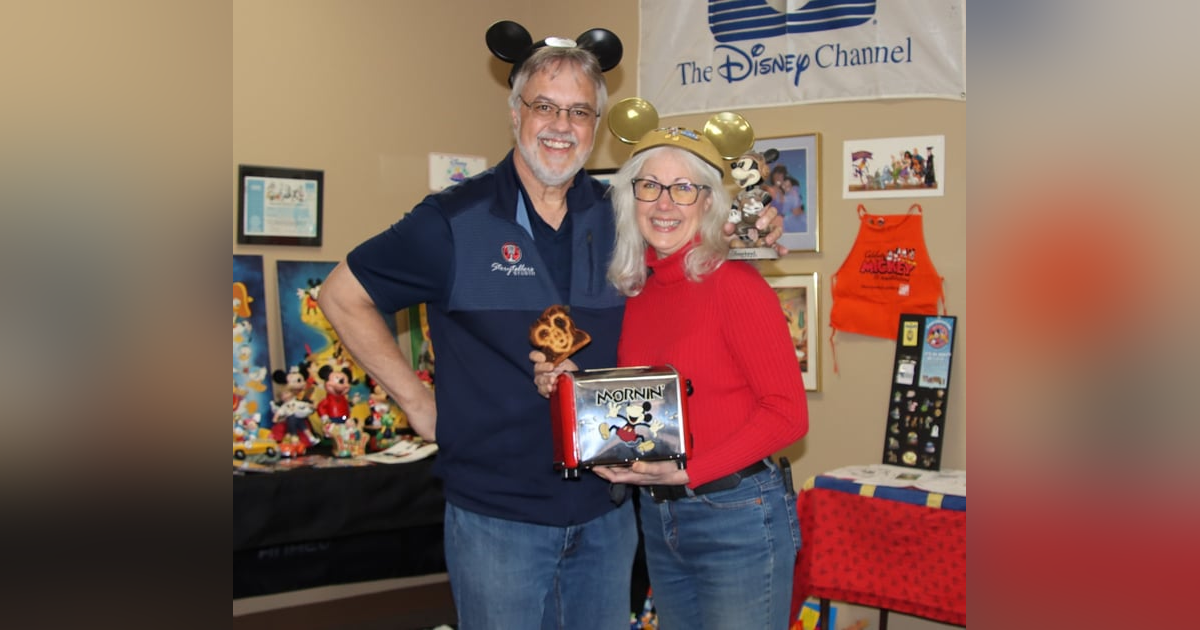 S5 E9 WE'RE ALL EARS! - My Days with Disney...It's Show Time! S5 E9 WE'RE ALL EARS! - My Days with Disney...It's Show Time!