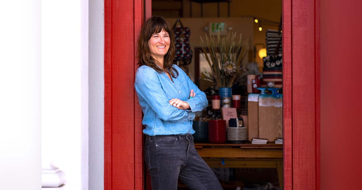 EP 139: DIVING HEADFIRST INTO RETAIL WITH SONIA MCMORAN EP 139: DIVING HEADFIRST INTO RETAIL WITH SONIA MCMORAN