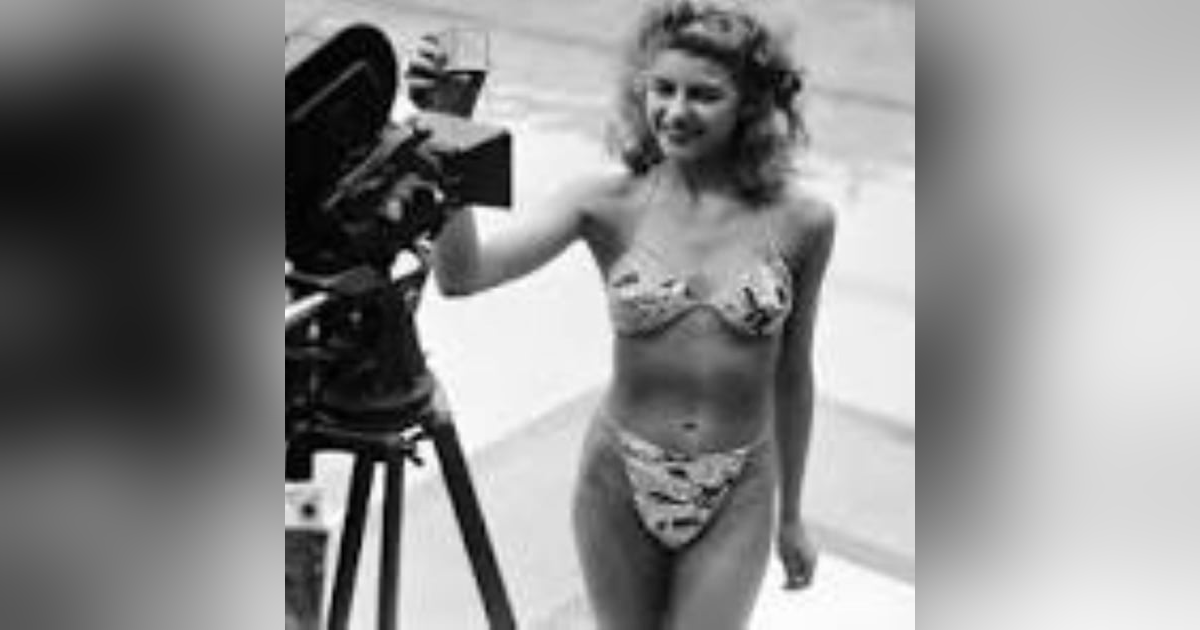 July 5-Bikini, Huey Lewis, Calvin & Hobbs, Edie Falco, Lifehouse, Owl City, Katherine Helmond, Marc Cohn July 5-Bikini, Huey Lewis, Calvin & Hobbs, Edie Falco, Lifehouse, Owl City, Katherine Helmond, Marc Cohn