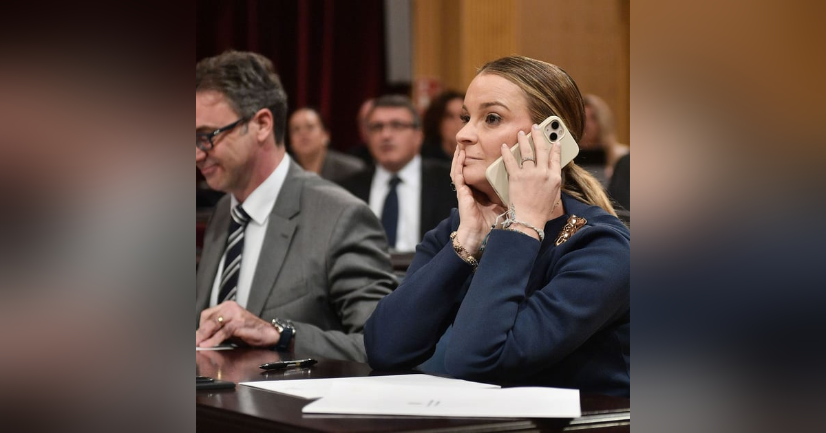 Las noticias de la Mañana: Prohens retira los presupuestos de Baleares tras su choque con Vox por la lengua Las noticias de la Mañana: Prohens retira los presupuestos de Baleares tras su choque con Vox por la lengua