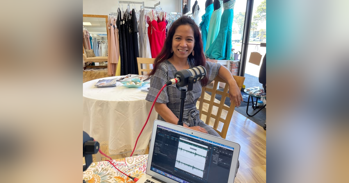 Melane "Lanie" from Seaside Bridal Couture on "3-Minutes" Hosted by Stephanie Viva Melane "Lanie" from Seaside Bridal Couture on "3-Minutes" Hosted by Stephanie Viva