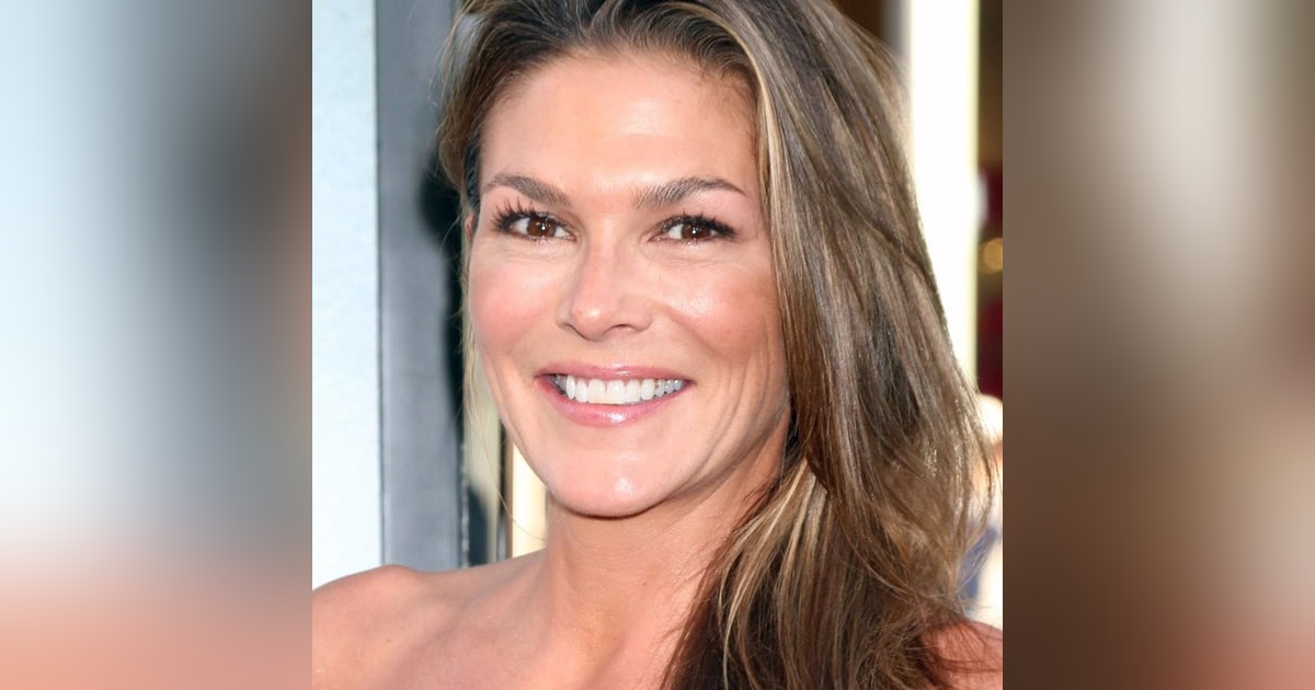 Season 2 Episode 1 Paige Turco Season 2 Episode 1 Paige Turco