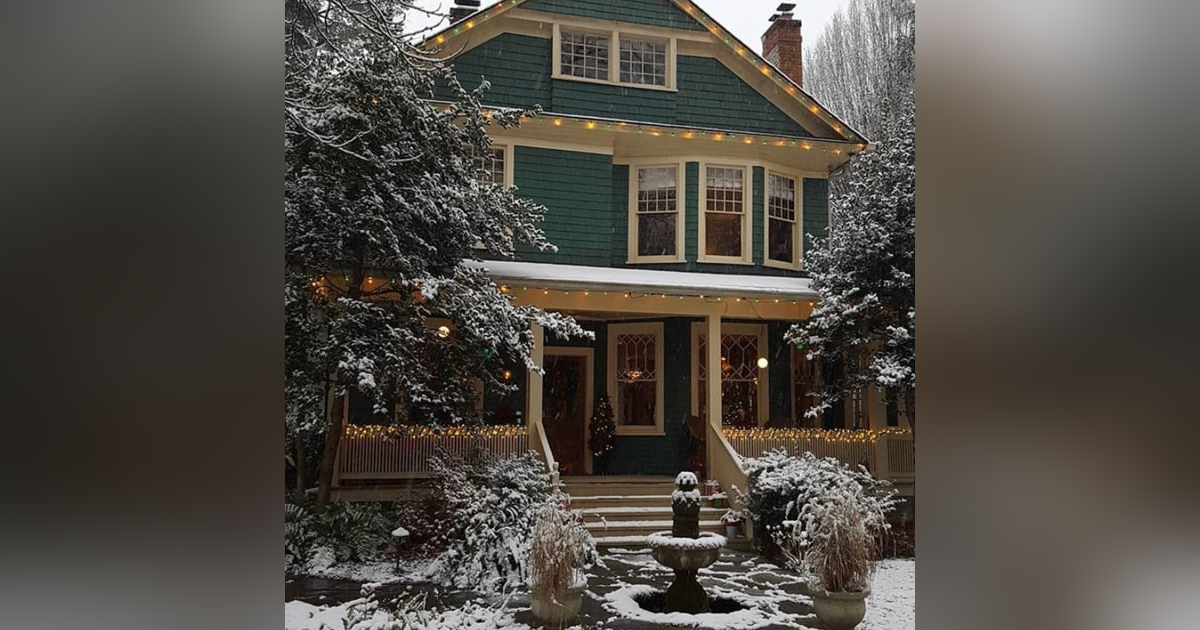 Bed & Breakfast Inns and Cottages – A Warm & Relaxing Way To Experience Asheville, NC with Angela Harrell Bed & Breakfast Inns and Cottages – A Warm & Relaxing Way To Experience Asheville, NC with Angela Harrell