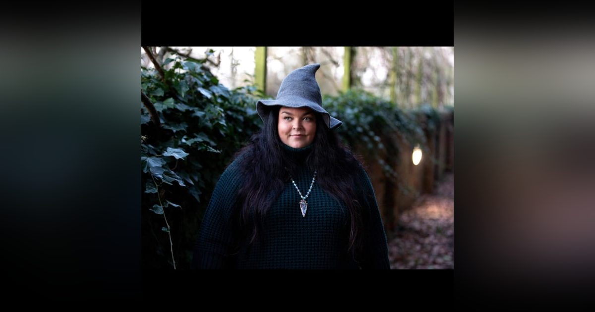 Guest Kylie Anna - Are you connecting with your spirit guides, living in alignment and exploring your Akashic records Guest Kylie Anna - Are you connecting with your spirit guides, living in alignment and exploring your Akashic records