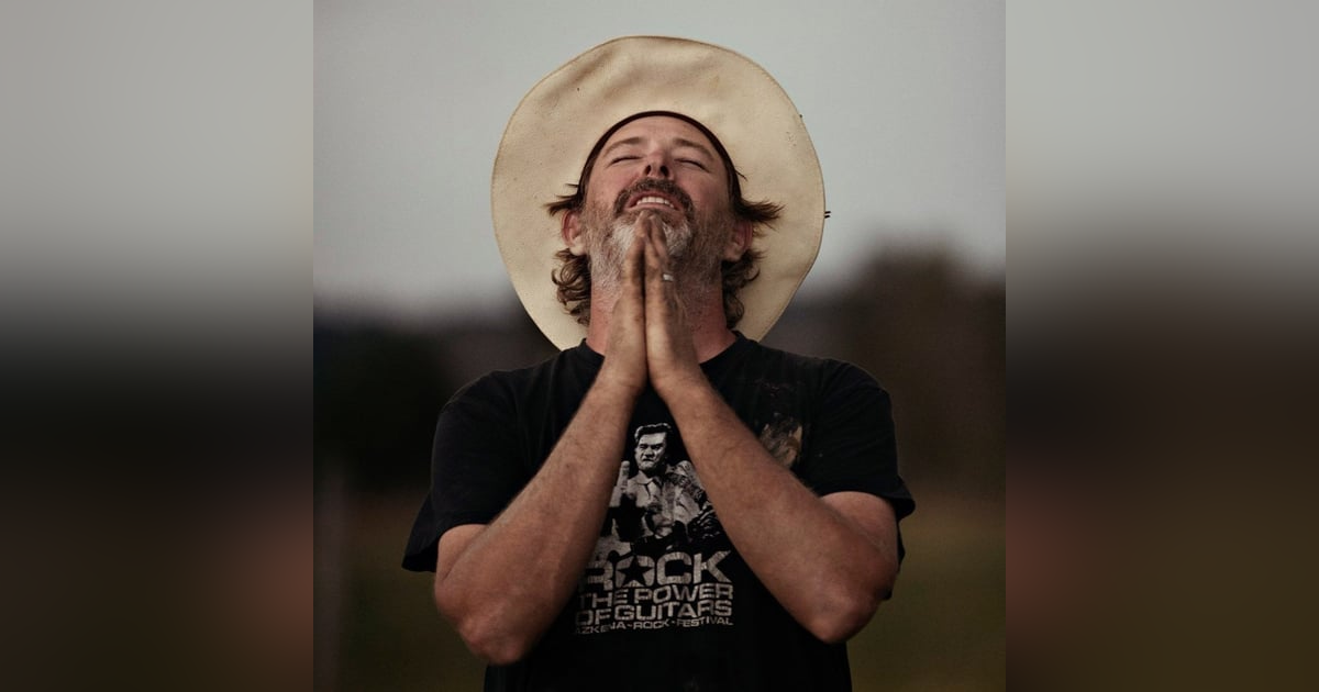 Ryan Dart live from the Digital Bird's Nest Ryan Dart live from the Digital Bird's Nest