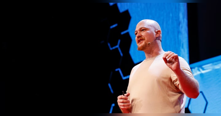 image for Amjad Masad’s Radical Bet: A $1B Company Built by One Person Is Closer Than You Think