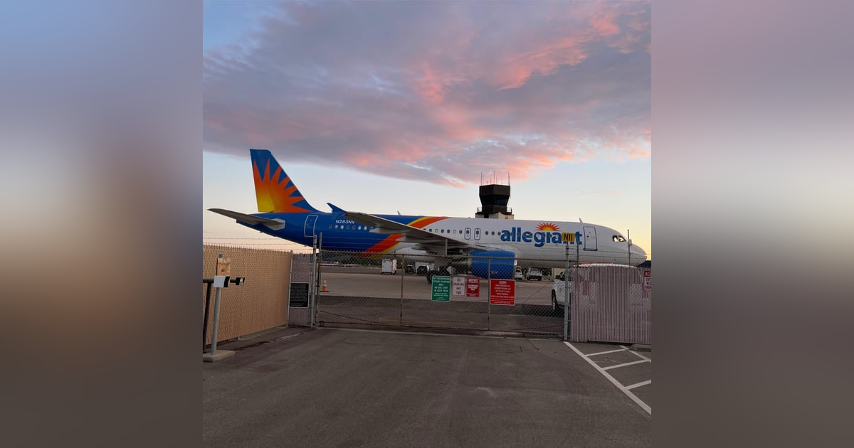 Airplanes and cake Airplanes and cake