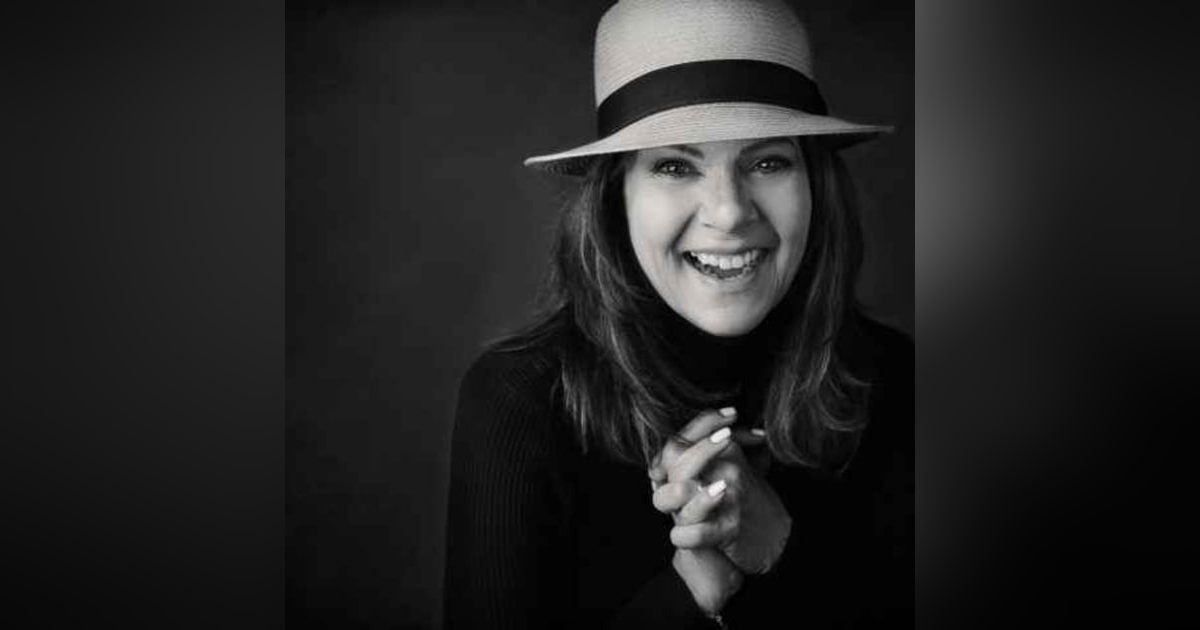 Season 3 - Episode 44 - Eva Almos Season 3 - Episode 44 - Eva Almos