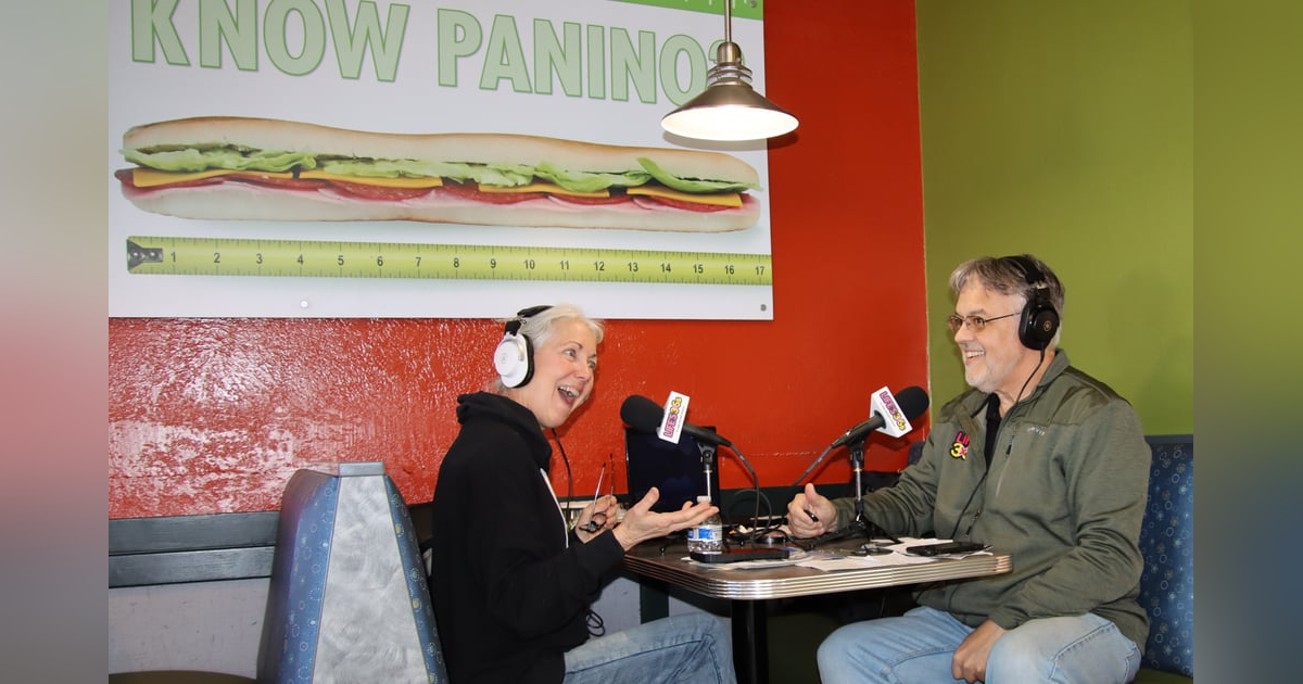 S5 E1 - Watching The Bread Rise at Panino's Italian restaurant S5 E1 - Watching The Bread Rise at Panino's Italian restaurant
