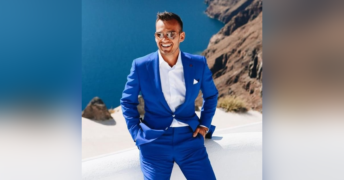 White Collar Savage White Collar Savage