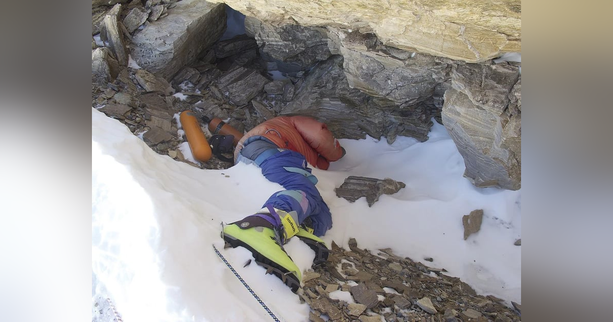 Ep 25: Green Boots and Lost Hikers Ep 25: Green Boots and Lost Hikers