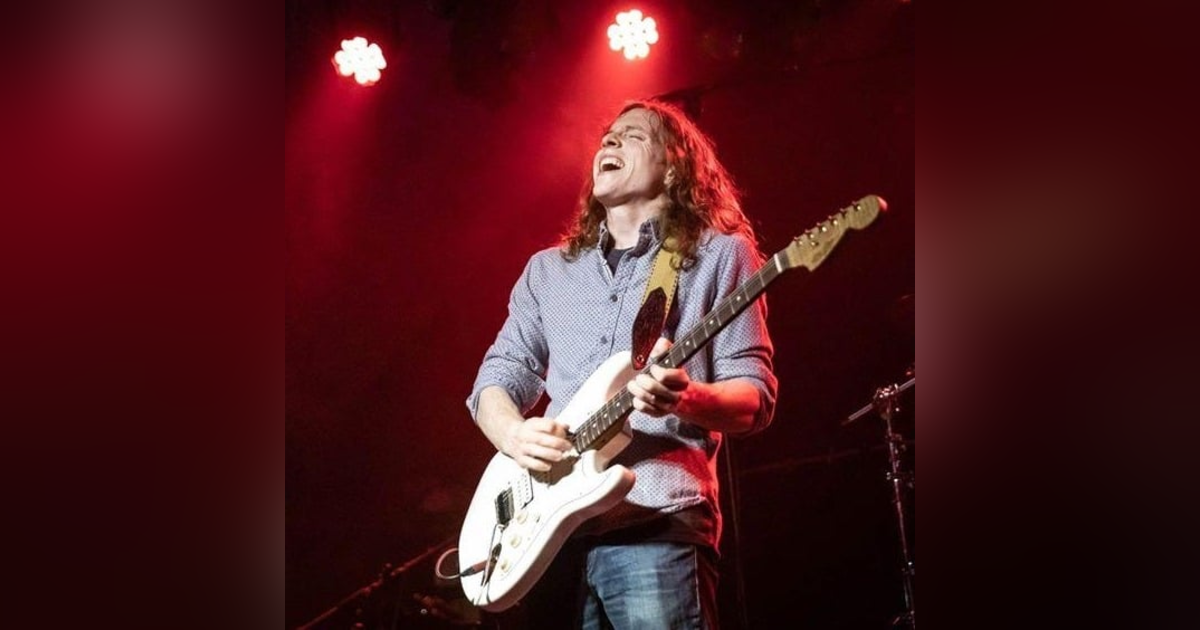 Hughes Taylor live from "Songbirds Studio" Hughes Taylor live from "Songbirds Studio"