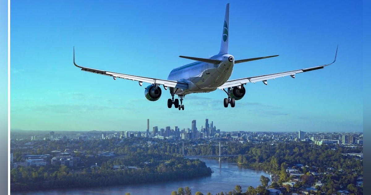 “Ladies and Gentlemen, Is There a Doctor on the Plane?” “Ladies and Gentlemen, Is There a Doctor on the Plane?”
