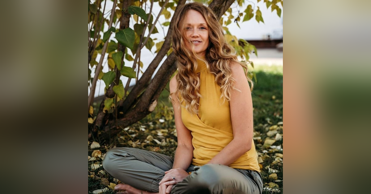 Feminine Embodiment with Kimberly Giesin Feminine Embodiment with Kimberly Giesin