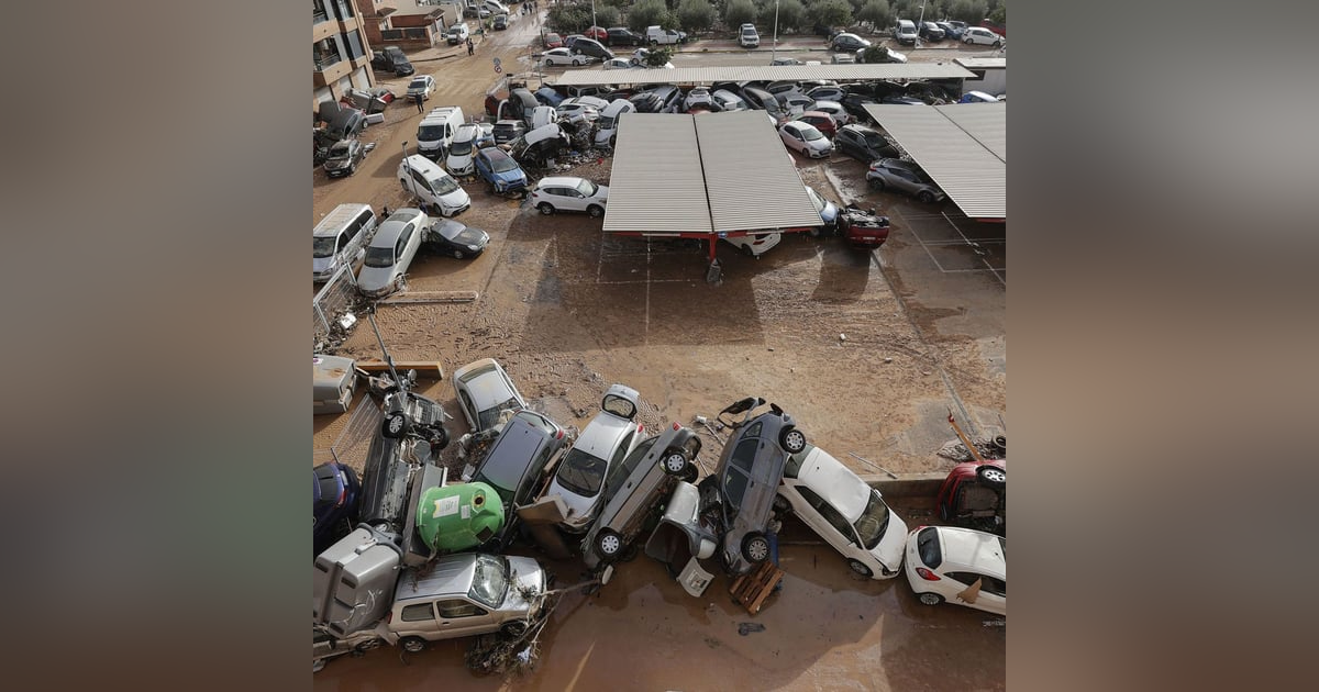 Tertulia de Federico: Sánchez y Feijóo pactan un silencio en torno a la DANA Tertulia de Federico: Sánchez y Feijóo pactan un silencio en torno a la DANA