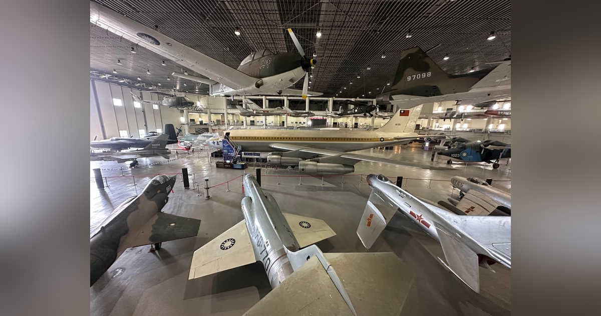 S3-E30 - When the Russians Bombed Taipei (and other aviation stories) S3-E30 - When the Russians Bombed Taipei (and other aviation stories)