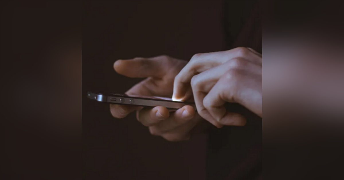 iSnatch: Unmasking iPhone Data Thieves iSnatch: Unmasking iPhone Data Thieves