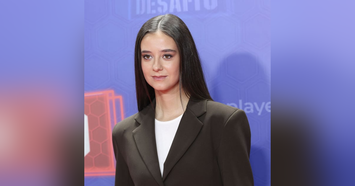 Crónica Rosa: Victoria Federica da la cara por su pareja al ser pillados en un restaurante de Madrid Crónica Rosa: Victoria Federica da la cara por su pareja al ser pillados en un restaurante de Madrid