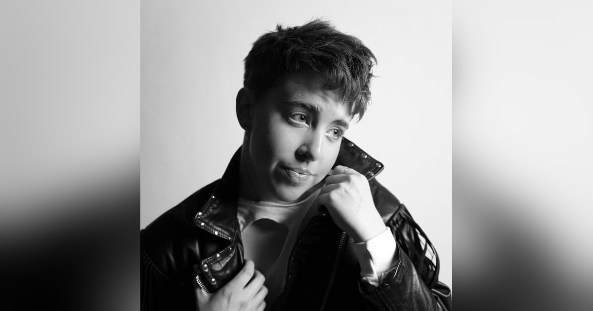 45. Surviving As A Working Class Artist with Russell Louder 45. Surviving As A Working Class Artist with Russell Louder