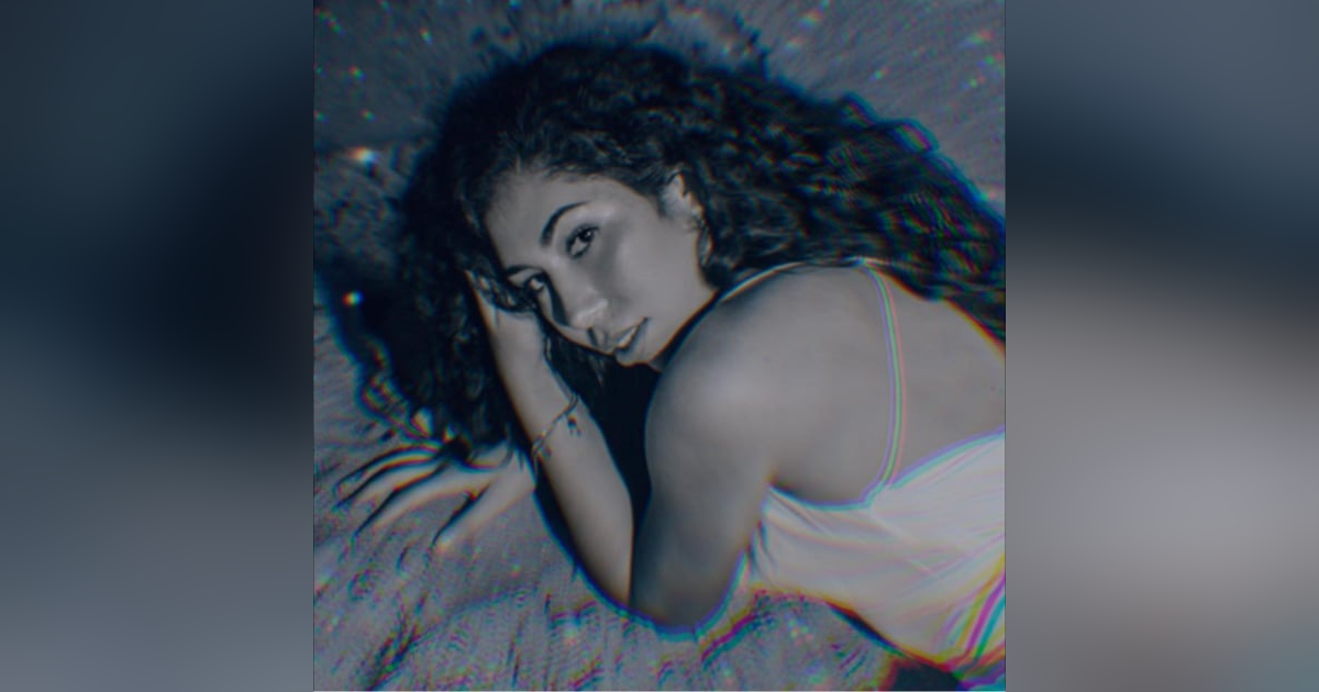 Lala Luna live from The Songbirds Studio Lala Luna live from The Songbirds Studio