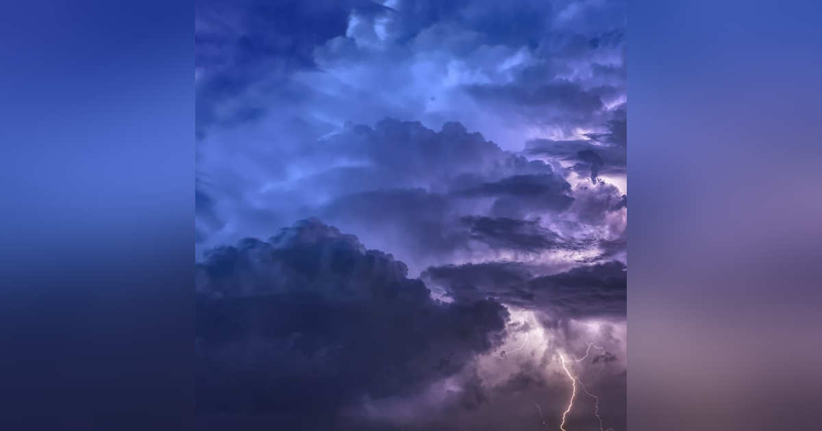 Deep Sleep with Heavy Rain and Non-Stop Thunder: 8 Hours of Soothing Nature Sounds Deep Sleep with Heavy Rain and Non-Stop Thunder: 8 Hours of Soothing Nature Sounds