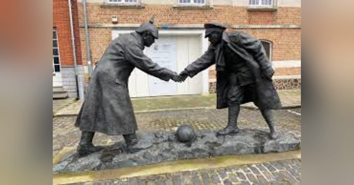 THE HEARTWARMING STORY OF THE CHRISTMAS TRUCE OF 1914: THE HEARTWARMING STORY OF THE CHRISTMAS TRUCE OF 1914: