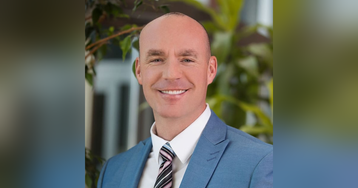 189. Creatine as Medicine: Brain Health, Bone, & Longevity | Darren Candow, PhD 189. Creatine as Medicine: Brain Health, Bone, & Longevity | Darren Candow, PhD