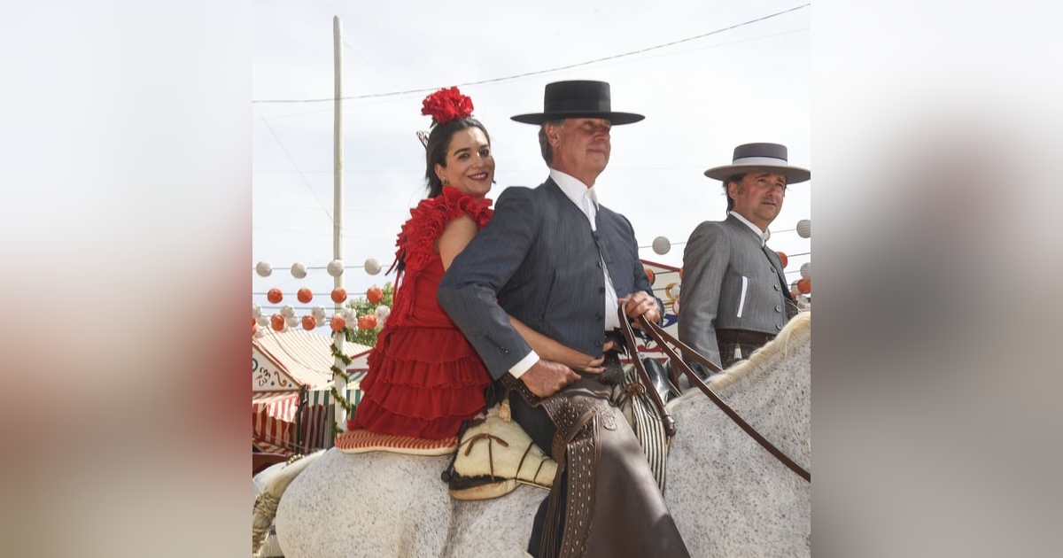 Crónica Rosa: El anuncio de boda no endulza el carácter de Cayetano Martínez de Irujo Crónica Rosa: El anuncio de boda no endulza el carácter de Cayetano Martínez de Irujo