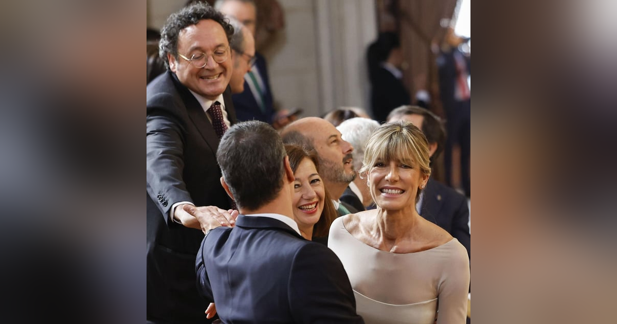 Las Noticias de La Mañana: García Ortiz coloca a dos fiscales afines para defender a Sánchez Las Noticias de La Mañana: García Ortiz coloca a dos fiscales afines para defender a Sánchez