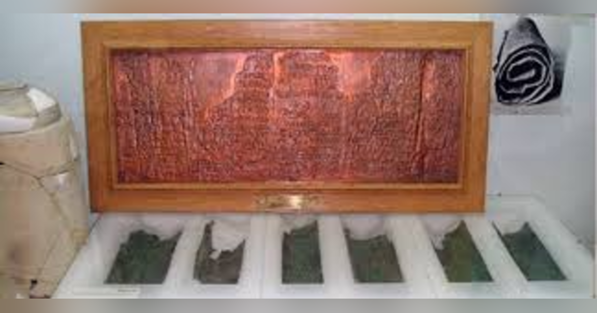 IN SEARCH OF THE COPPER SCROLL TREASURE IN SEARCH OF THE COPPER SCROLL TREASURE