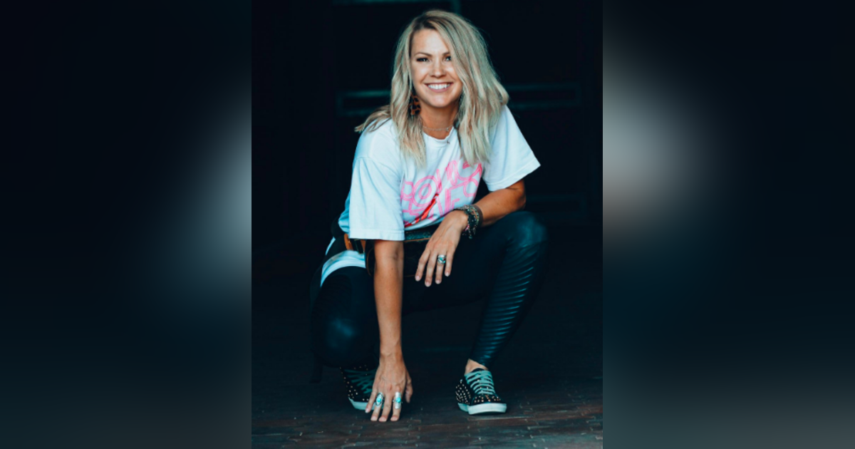 EP 89: COMMUNITY OVER COMPETITION EP 89: COMMUNITY OVER COMPETITION