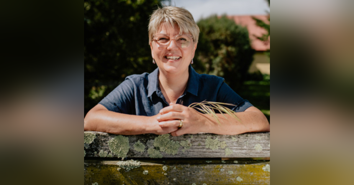 #18) Hazel shares Tasmanian journey secrets like why startups needed her startup Seedlab #18) Hazel shares Tasmanian journey secrets like why startups needed her startup Seedlab