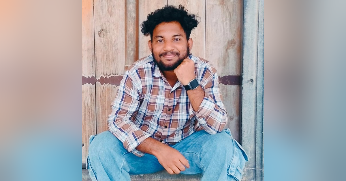 'తోక మండుతోన్న కొండ చిలువతో తెల్ల ఏనుగు ' - లిఖిత్ కుమార్ గోదా 'తోక మండుతోన్న కొండ చిలువతో తెల్ల ఏనుగు ' - లిఖిత్ కుమార్ గోదా