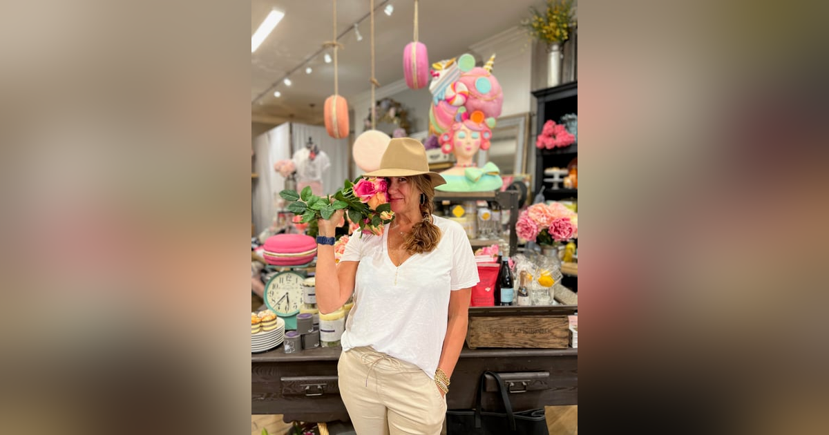 EP 105: READY, SET, SHOW! EP 105: READY, SET, SHOW!