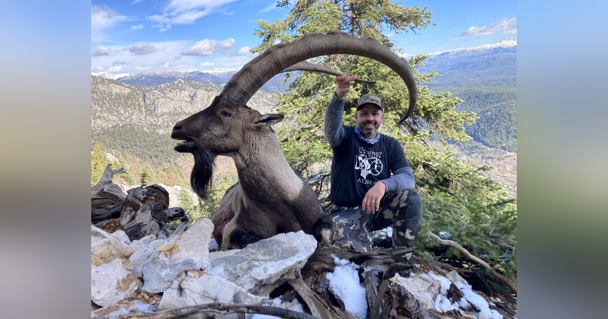 Ep 100- Live from the Trophy Room (Feat. Chris Genert) Ep 100- Live from the Trophy Room (Feat. Chris Genert)