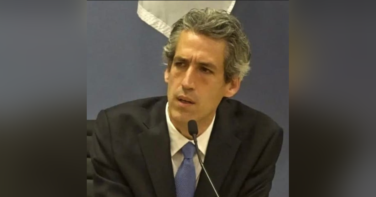 Mayor Daniel Biss--The Dog Barks Mayor Daniel Biss--The Dog Barks
