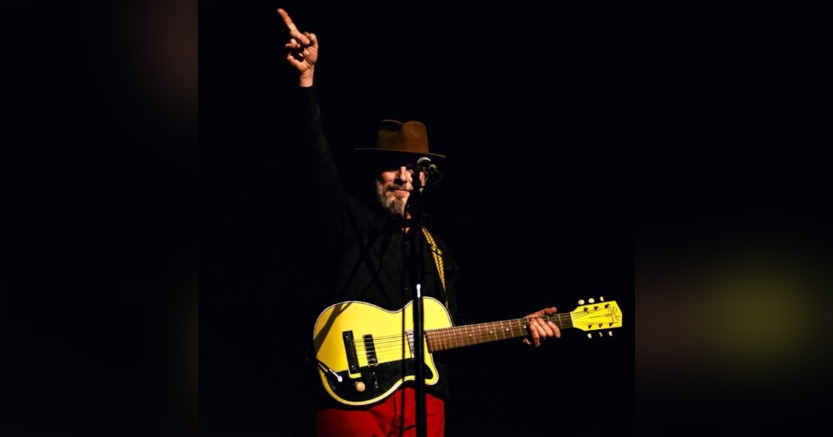 Episode 10: FLUXEDO JUNCTION - 10/10/21 (Jeremy Lyons from Vapors Of Morphine) Episode 10: FLUXEDO JUNCTION - 10/10/21 (Jeremy Lyons from Vapors Of Morphine)