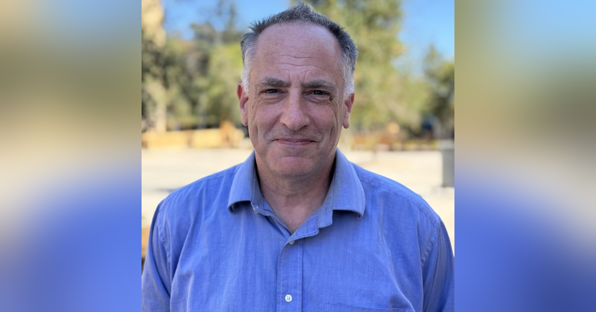 Daylight Savings Time : Should we abandon it ? Talking with Stanford Professor Jamie Zeitzer. Daylight Savings Time : Should we abandon it ? Talking with Stanford Professor Jamie Zeitzer.