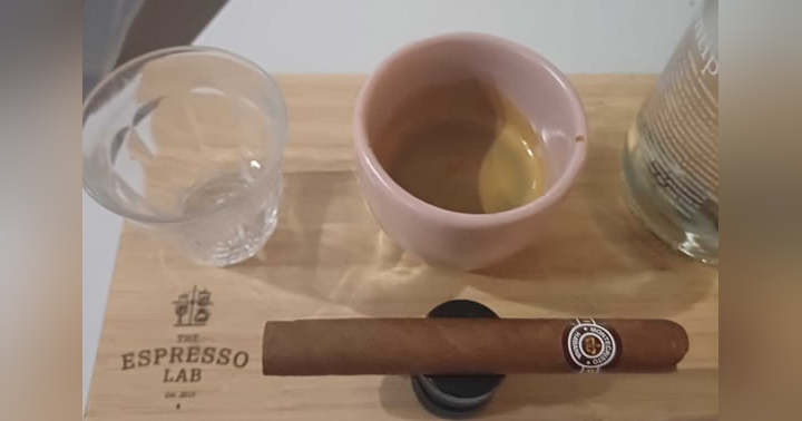 image for From Betrayal to Triumph: Smoking the Montecristo No.5 with Steve Jobs in Mind