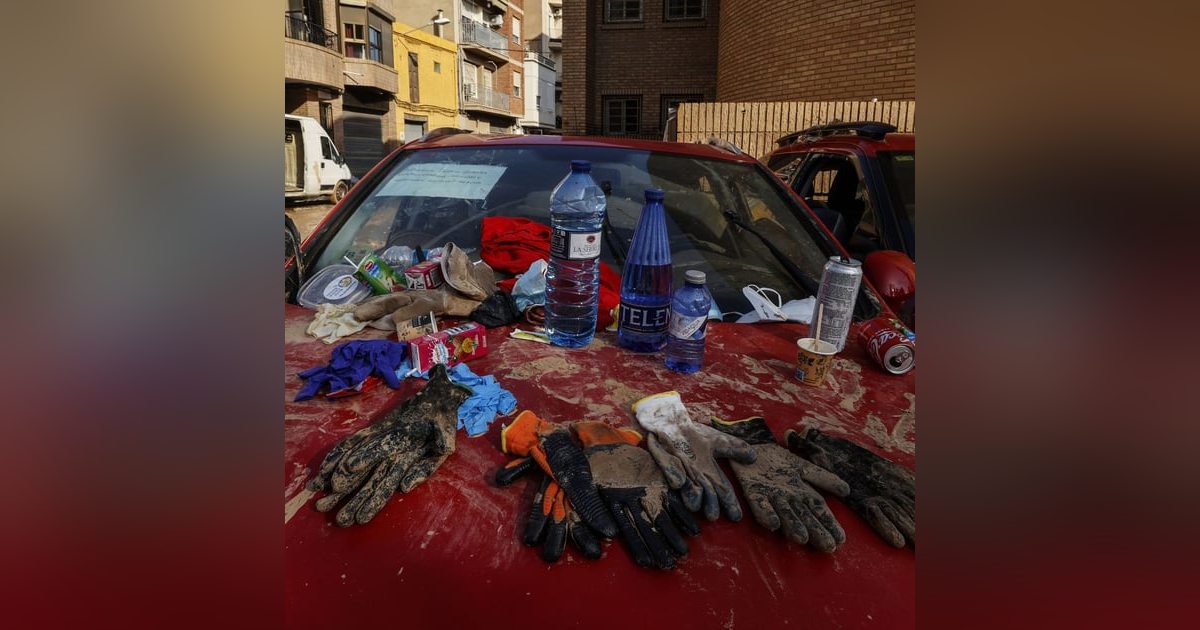 Las Noticias de La Mañana: Teresa Ribera reaparece para recomendar hervir agua Las Noticias de La Mañana: Teresa Ribera reaparece para recomendar hervir agua