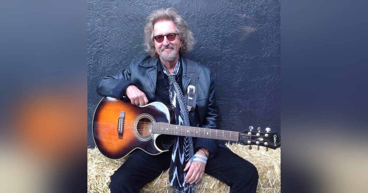 Don't shoot, I'm the Guitar Man ! Talking with author Buzzy Martin Don't shoot, I'm the Guitar Man ! Talking with author Buzzy Martin