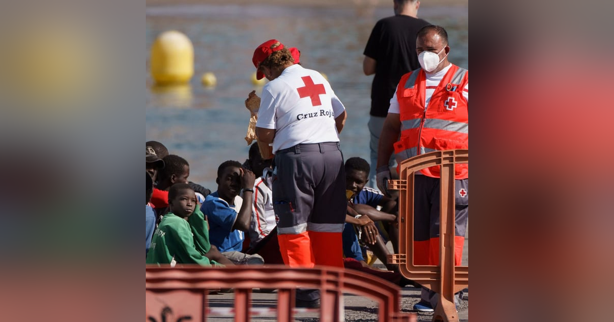 Las Noticias de La Mañaña: El Gobierno excluye a País Vasco y Cataluña del reparto de menas Las Noticias de La Mañaña: El Gobierno excluye a País Vasco y Cataluña del reparto de menas