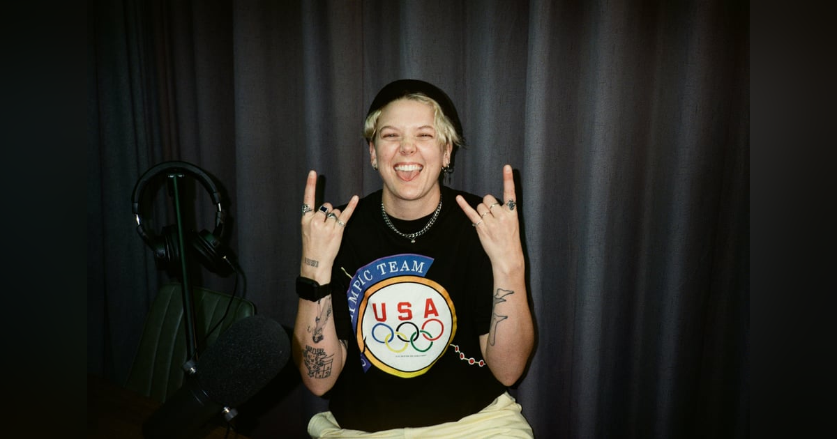 Fake Funerals and True Love with Betty Who Fake Funerals and True Love with Betty Who