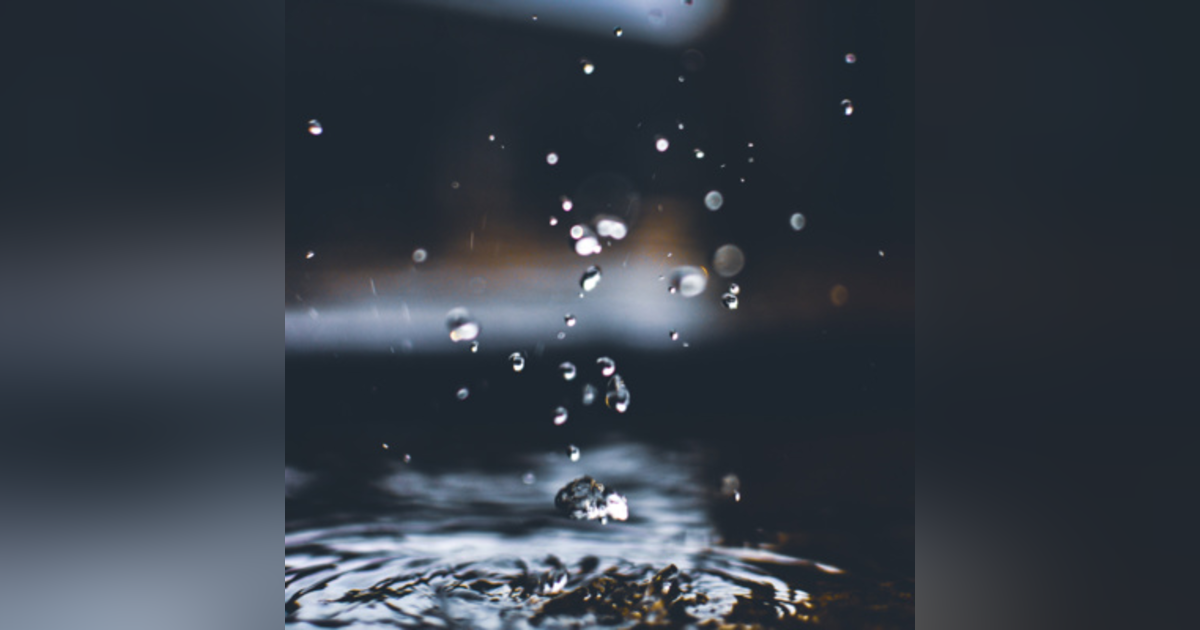 Listen to these drops of water before sleeping Listen to these drops of water before sleeping