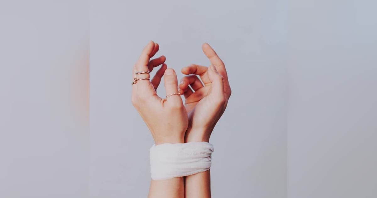 Este dolor no es mío Este dolor no es mío