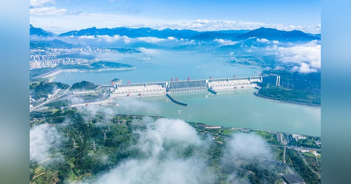 image for Concrete Myth Busted: Does Concrete Curing Emit CO₂?