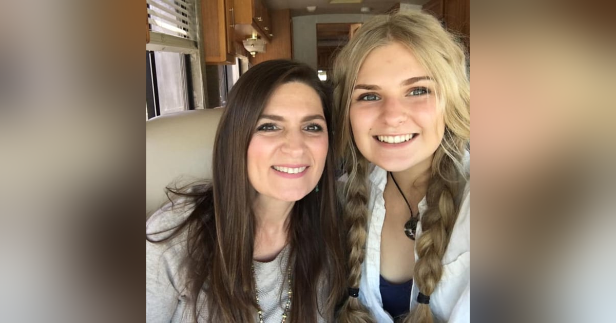 Olivia and Michelle Williams live from "The Digital Bird's Nest" Olivia and Michelle Williams live from "The Digital Bird's Nest"